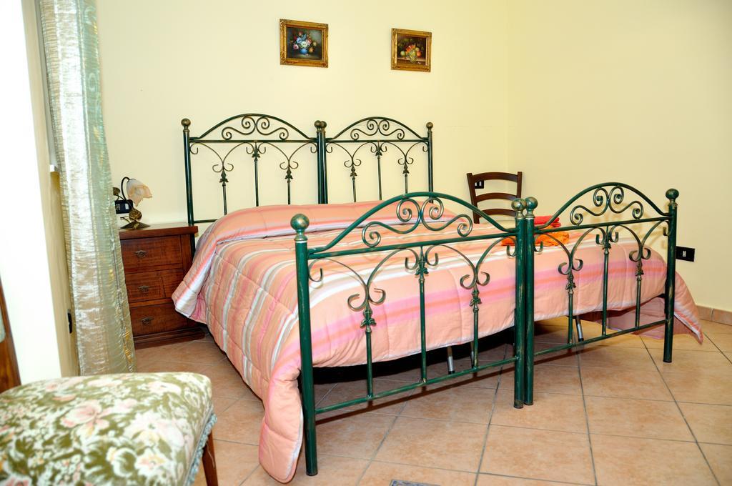 B&B Nicole Палма де Монтекиаро Екстериор снимка